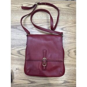 COACH RED Legacy Leather MESSENGER Buckle Cross-body PHONE‎ POCKET 9592